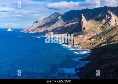 Wanderung von Taganana entlang des Weges durch das Anaga-Gebirge nach Aphur im Norden der Kanarischen Inseln Teneriffa im Februar Stockfoto