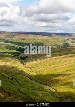 Blick von den Buttertubs nach Norden in Richtung Muker in Swaledale Stockfoto