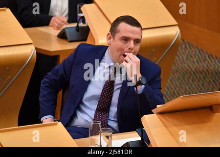 Szenen im schottischen Parlament in Holyrood bei der wöchentlichen Fragestunde der Ersten Minister, bei der die erste Ministerin Nicola Sturgeon Fragen in der Kammer beantwortet. Quelle: Colin Fisher/Alamy Live News Stockfoto