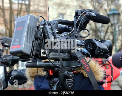 Krakau. Krakau. Polen. TV-Kamera mit zusätzlicher Tonaufnahme. Stockfoto