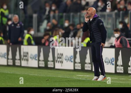 Turin, Italien, 20.. April 2022. Vincenzo Italiano Cheftrainer von ACF Fiorentina reagiert während des Coppa Italia-Spiels im Allianz Stadium in Turin. Bildnachweis sollte lauten: Jonathan Moscrop / Sportimage Stockfoto