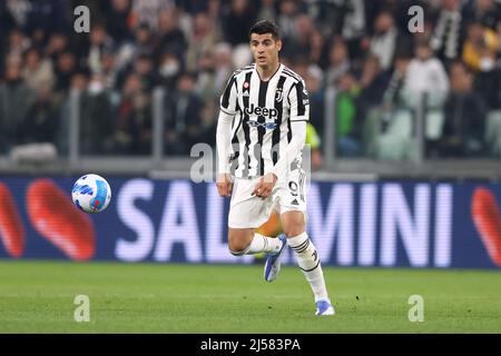 Turin, Italien, 20.. April 2022. Alvaro Morata von Juventus während des Coppa Italia-Spiels im Allianz-Stadion in Turin. Bildnachweis sollte lauten: Jonathan Moscrop / Sportimage Stockfoto