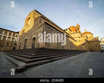 Basilica di San Lorenzo im Morgenlicht, Florenz, Toskana, Italien Stockfoto