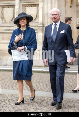 London, Großbritannien. 29. März 2022. König Carl Gustaf XV1 von Schweden und Königin Silvia von Schweden nehmen an einer Gedenkfeier für Prinz Philip, Herzog von Edinburg, Teil Stockfoto