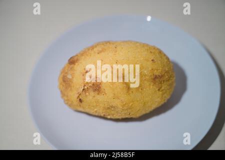 Gebratener Reisball Arancina, Sizilien, Italien Stockfoto