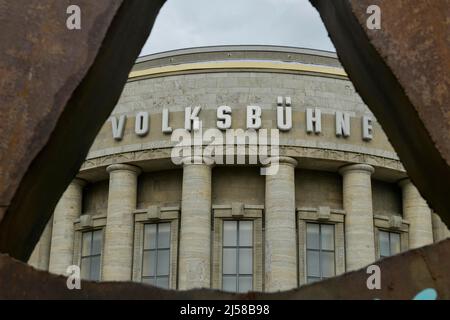 Raeuberrad, Volksbühne, Rosa-Luxemburg-Platz, Mitte, Berlin, Deutschland Stockfoto