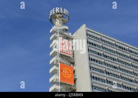 Werbung, Berliner Verlag, Berliner Kurier, Berlin Online, Geschäftsgebäude, Karl-Liebknecht-Straße, Mitte, Berlin, Deutschland Stockfoto