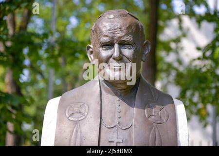 Denkmal der Johannes-Paul-II-Basilika, Lilienthalstraße, Kreuzberg, Berlin, Deutschland Stockfoto