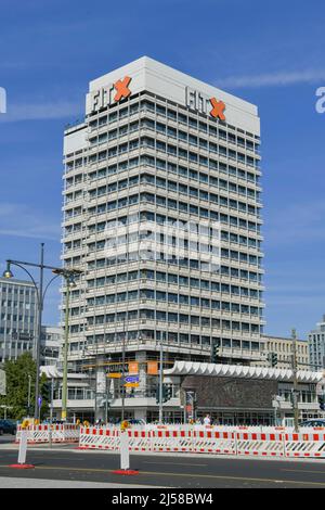 Haus des Reisens, Alexanderstrasse, Alexanderplatz, Mitte, Berlin, Deutschland Stockfoto