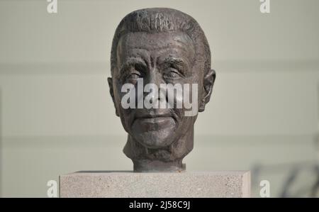 Denkmal Wolfgang Langhoff, Deutsches Theater, Schumannstraße, Mitte, Berlin, Deutschland Stockfoto