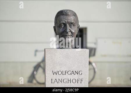 Denkmal Wolfgang Langhoff, Deutsches Theater, Schumannstraße, Mitte, Berlin, Deutschland Stockfoto