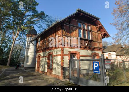 Torhaus zum Schullandheim Blumenfisch am Grossen Wannsee, am Sandwerder, Wannsee, Steglitz-Zehlendorf, Berlin, Deutschland Stockfoto