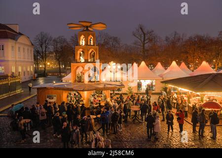 Weihnachtsmarkt am Schloss Charlottenburg, Berlin, Deutschland Stockfoto