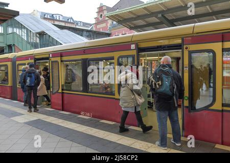 S-Bahn, Westend Station, Charlottenburg, Berlin, Deutschland Stockfoto