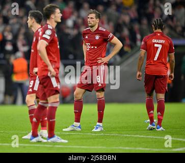 Enttaeuschung bei Robert Lewandowski FC Bayern München FCB (09), Benjamin Pavard FC Bayern München FCB (05), Leon Goretzka FC Bayern München FCB Stockfoto