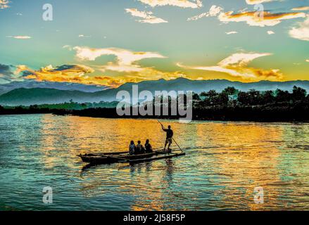 26. September 2014, Quezon City, National Capital Region, Philippinen: Sonnenuntergangserlebnis auf der Insel. (Bild: © Eduardo Castro/Pacific Press via ZUMA Press Wire) Stockfoto