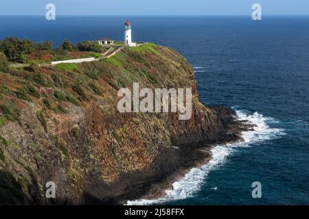 Das historische Kilauea Light wurde 1913 am Kilauea Point auf Kauaui, Hawaii, erbaut und ist im National Register of Historic Places gelistet. Stockfoto