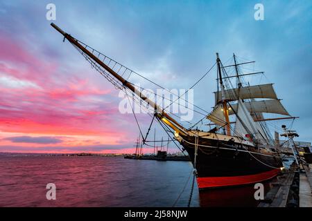 San Diego, AUG 2 2014 - Sonnenuntergang Blick auf den berühmten Stern von Indien Stockfoto