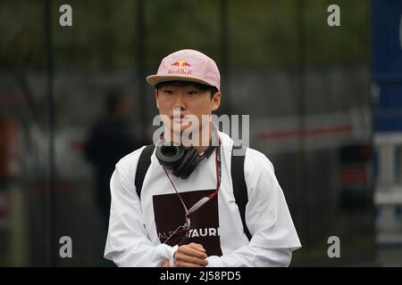 Imola, Italien. 21. April 2022. 21. April 2022, Autodromo Enzo e Dino Ferrari, Imola, Formel 1 Rolex Gran Premio del Made in Italy e dell'Emilia Romagna 2022, im Bild Yuki Tsunoda (JPN), Scuderia AlphaTauri Credit: dpa/Alamy Live News Stockfoto