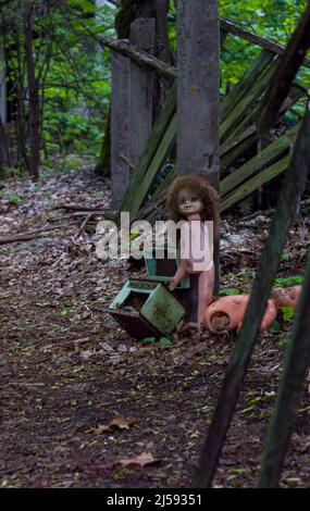 Tschernobyl Sperrzone. Radioaktive Zone in der Stadt Pripyat - verlassene Geisterstadt. Die Geschichte der Katastrophe von Tschernobyl. Verloren in der Ukraine, SSSR Stockfoto