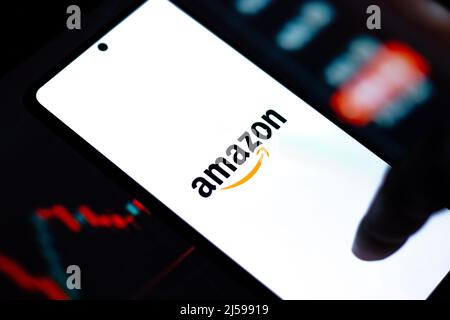 West Bangal, Indien - 05. Dezember 2021 : Amazon-Logo auf Telefonbildschirm Stock Bild. Stockfoto