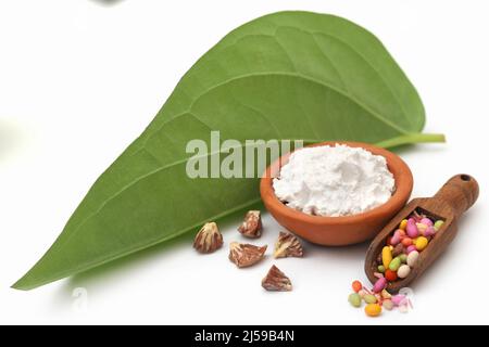 Betel Blatt und seine Gewürze Populärkultur in Südostasien Stockfoto