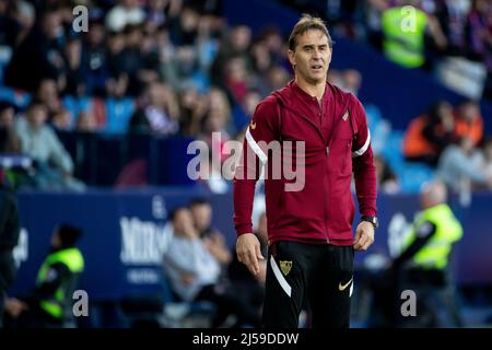 Valencia, Spanien, 21. April 2022. FC Sevilla Manager Julen Lopetegui während des La Liga-Spiels zwischen Levante ud und Sevilla FC Foto von Jose Miguel Fernandez /Alamy Live News ) Stockfoto