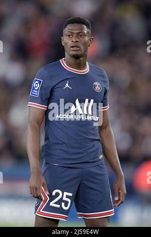 PARIS - Nuno Mendes von PARIS SAINT-GERMAIN während des Spiels der französischen Ligue 1 zwischen Paris Saint-Germain und Olympique Marseille am 17. April 2022 im Parc des Princes in Paris, Frankreich. ANP | Niederländische Höhe GERRIT AUS KÖLN Stockfoto