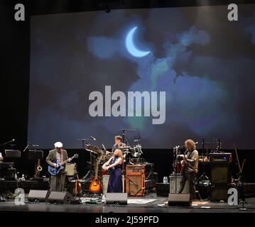 20. April 2022, Virginia Beach, Virginia, USA: AMY HELM bringt Folk und Blues für die Leute im Sandler Center in Virginia Beach, Virginia 20. April 2022. Â© Jeff Moore (Foto: © Jeff Moore/ZUMA Press Wire) Stockfoto