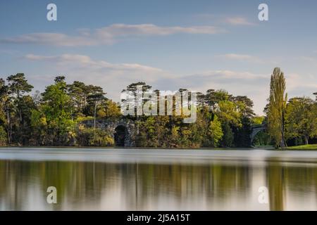 Die Schlösser von Laxenburg befinden sich in der Gemeinde Laxenburg in Niederösterreich Stockfoto