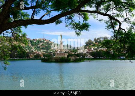 Monument aux Morts in Lake Anosy in Antananarivo, Madagaskar. Stockfoto