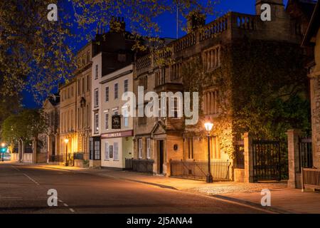 St. Giles bei Sonnenaufgang. Oxford, Oxfordshire, England Stockfoto