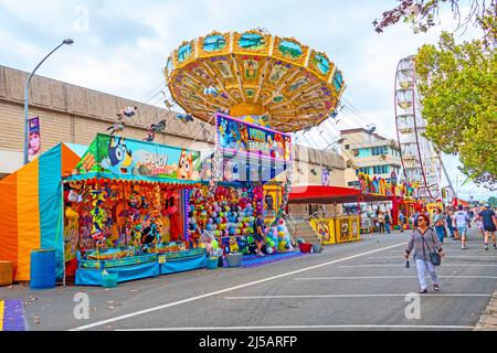 Fairground Amusements und Wave Swinger beim Tamworth Country Music Festival Australia, April 2022 Stockfoto