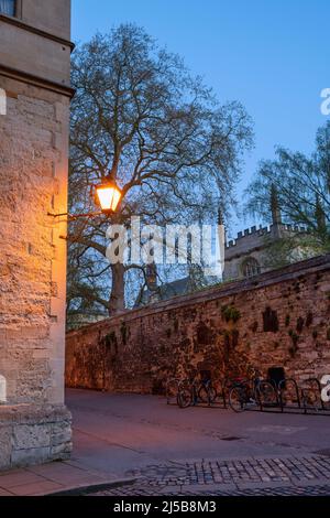 Brasenose Lane im Morgengrauen. Oxford, Oxfordshire, England Stockfoto