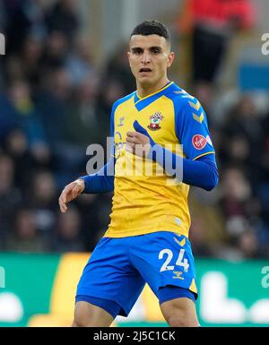 Burnley, Großbritannien. 21.. April 2022. Mohamed Elyounoussi aus Southampton während des Spiels der Premier League in Turf Moor, Burnley. Bildnachweis sollte lauten: Andrew Yates / Sportimage Kredit: Sportimage/Alamy Live News Stockfoto