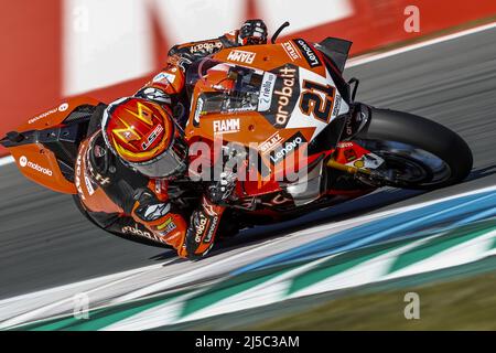 Assen, Niederlande. 22. April 2022. 22.. April 2022. Assen, Niederlande. 2022-04-22 10:43:59 ASSEN - Michael Rinaldi (ITA) auf seinem Ducati während des freien Trainings für die Welt-Superbike-Weltmeisterschaft am TT-Kurs Assen. ANP VINCENT JANNINK netherlands Out - belgium Out Credit: ANP/Alamy Live News Credit: ANP/Alamy Live News Stockfoto