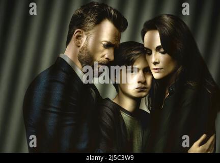 CHRIS EVANS, MICHELLE DOCKERY und JAEDEN MARTELL in DEFENDING JACOB (2020), Regie: MORTEN TYLDUM. Kredit: PARAMOUNT FERNSEHEN / Album Stockfoto