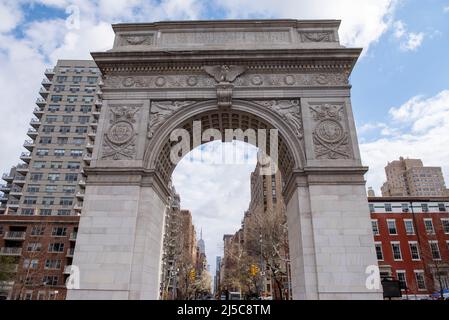 Der Washington Square Arch im Washington Square Park Manhattan, New York USA Stockfoto