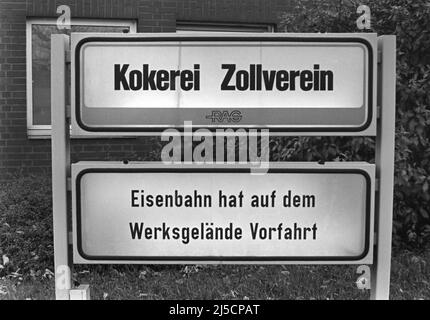 Essen, DEU, 11/17/85 - Kokerei Zollverein, Kokerei der Betrieb wurde 1993 eingestellt. Zusammen mit der Zeche Zollverein wurde die ehemalige Kokerei 2001 von der UNESCO zum Weltkulturerbe erklärt. [Automatisierte Übersetzung] Stockfoto