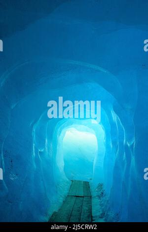 Eishöhle im Rhonegletscher, Kanton Wallis, Schweiz Stockfoto