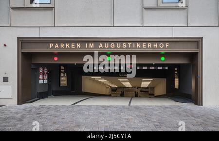 Die Filiale des Deutschen Museums in Nürnberg, entworfen von Volker Staab, vor seiner Eröffnung: Eingang zum Parkhaus. [Automatisierte Übersetzung] Stockfoto