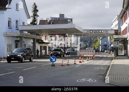 Konstanz, 09.10.2021 - Grenzübergang Konstanz / Kreuzlingen in die Schweiz. [Automatisierte Übersetzung] Stockfoto
