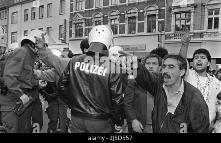 Solingen, 31. Mai 1993 - türkische Demonstranten demonstrieren in Solingen nach einem Brandanschlag auf ein Haus, in dem fünf Türken getötet wurden. [Automatisierte Übersetzung] Stockfoto