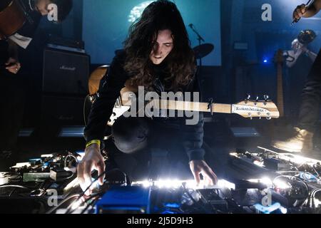 Tilburg, Niederlande. 21. April 2022. Die französische Post-Rock-Band BRUIT spielt ein Live-Konzert während des niederländischen Musikfestivals Roadburn Festival 2022 in Tilburg. (Foto: Gonzales Photo/Alamy Live News Stockfoto