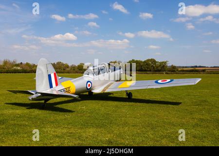 De Havilland DHC1 Chipmunk in RAF Trainerfarben. Old Warden Airfield, Bedfordshire. England Stockfoto