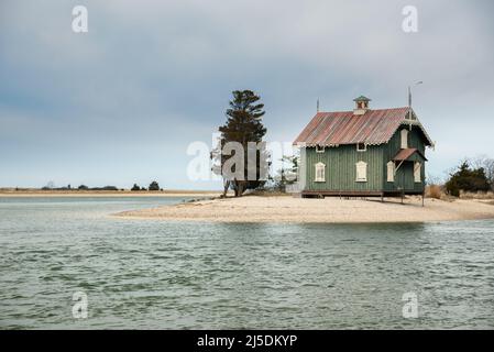 Eine alte Fischerhütte am Strand. Stony Brook Stockfoto