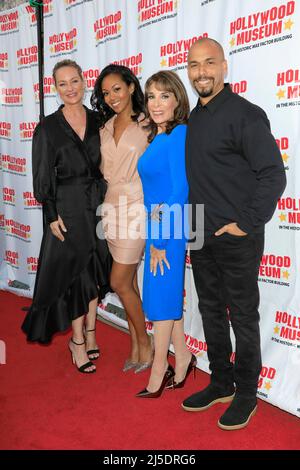 Los Angeles, Kalifornien. 21. April 2022. Sharon Case, Mishael Morgan, Kate Linder, Bryton James in Anwesenheit für Kate Linders 40.-jähriges Jubiläum auf The Young and The Restless, The Hollywood Museum, Los Angeles, CA 21. April 2022. Kredit: Priscilla Grant/Everett Collection/Alamy Live Nachrichten Stockfoto