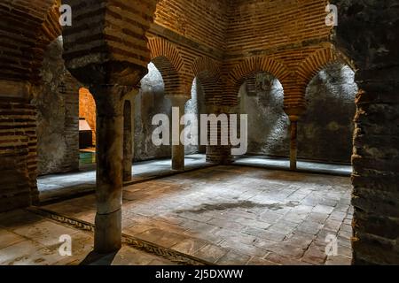 Arabische Bäder, von nasrider Architektur im Königreich Granada Stockfoto