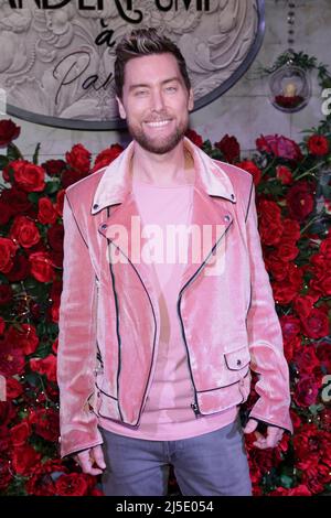 Las Vegas, NV, USA. 21. April 2022. Lance Bass bei der Ankunft für Vanderpump A Paris Grand Opening, Paris Las Vegas, Las Vegas, NV, 21. April 2022. Kredit: JA/Everett Collection/Alamy Live Nachrichten Stockfoto
