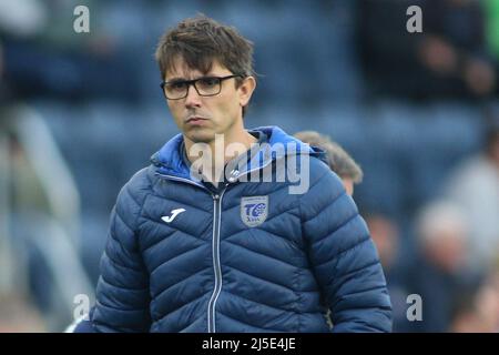Leeds, Großbritannien. 22. April 2022. Headingley Stadium, Leeds, West Yorkshire, 22.. April 2022. Betfred Super League Leeds Rhinos vs Toulouse Olympique Sylvain Houles (Cheftrainer) von Toulouse Olympique Credit: Touchlinepics/Alamy Live News Stockfoto